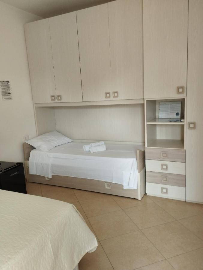 Affitta Camere Zio Peppe San Teodoro  Exterior foto